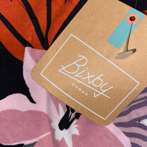 Girls Bixby Nomad Black Tropical Floral Tank Top Size M NWT - Picture 3 of 4